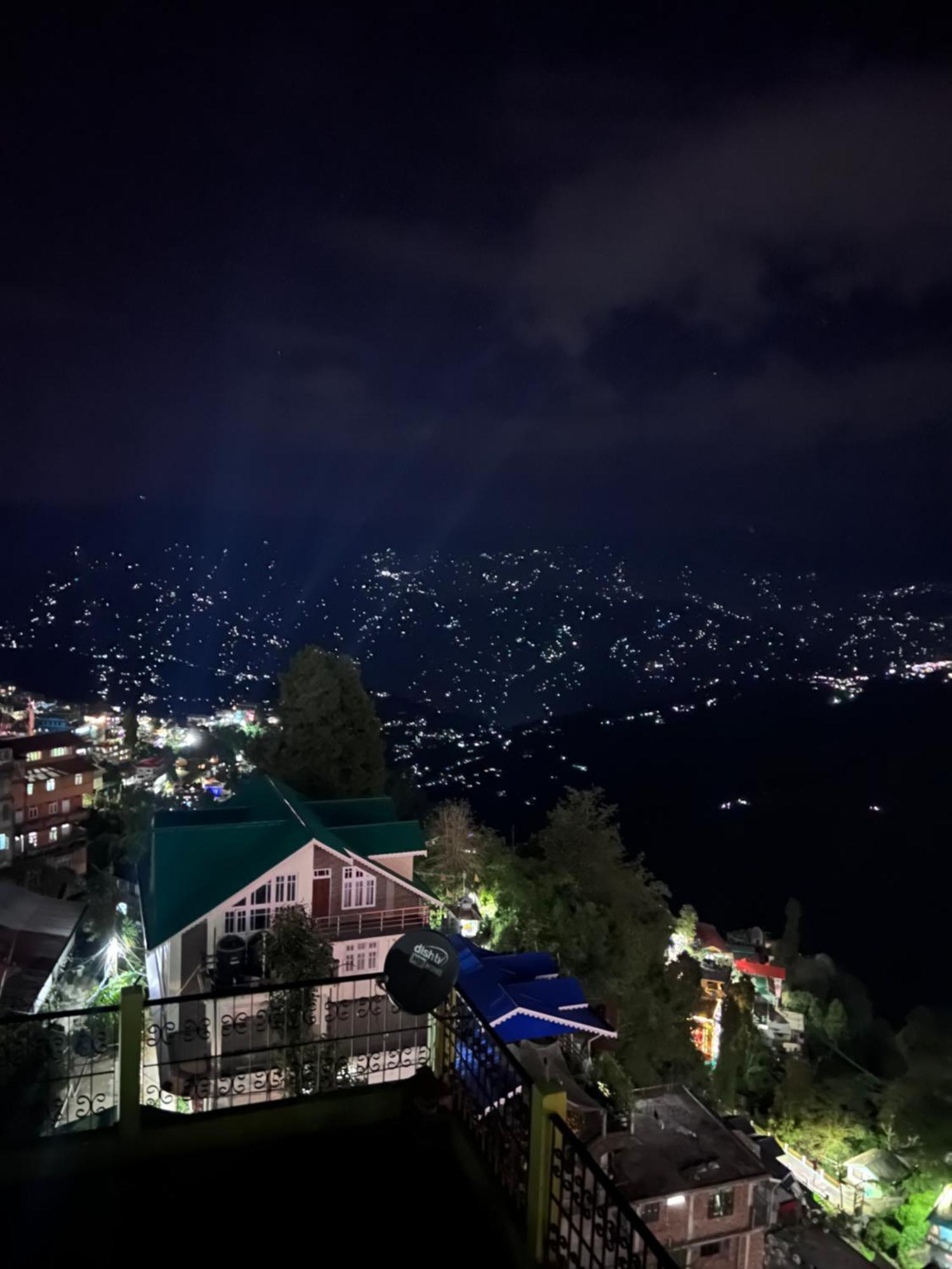 Dew Drops Guest House دارجيلنغ المظهر الخارجي الصورة